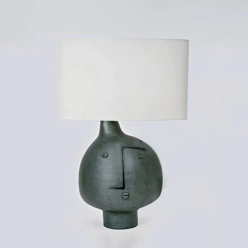 Творческа украса под формата на клоун Настолна лампа Китайското художествено осветление, Нощно шкафче за хола LED De Lampe Chevet Турски настолни лампи Luminaria