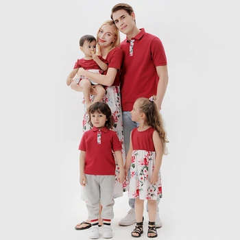 Еднакви комплекти за семейството, Летни Рокли Без ръкави, с цветни набори за Майки и Дъщери, Тениски за баща и син, Семейна дрехи За двойката