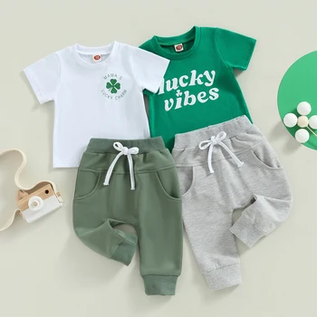 Комплект летни дрехи за малки момчета, тениска с къс ръкав и кръгло деколте с писмото принтом Детелина + обикновена панталони на експозиции